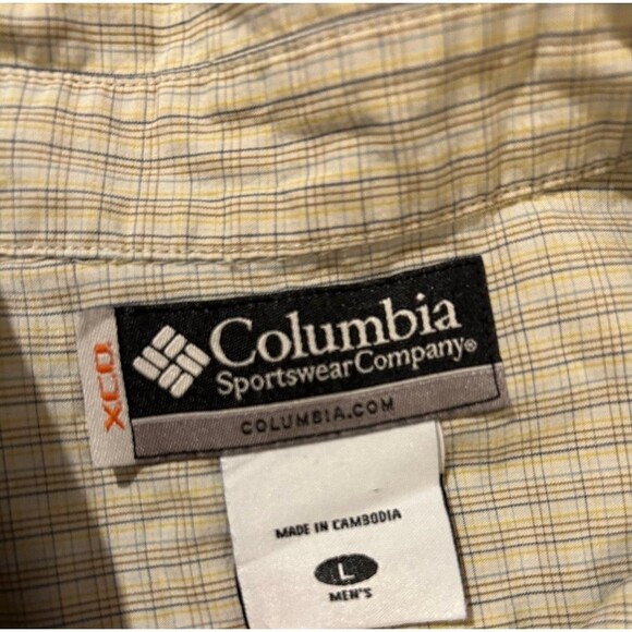 Columbia mens Short Sleeve Button Up and TShirt Lot Size L - Picture 4 of 12